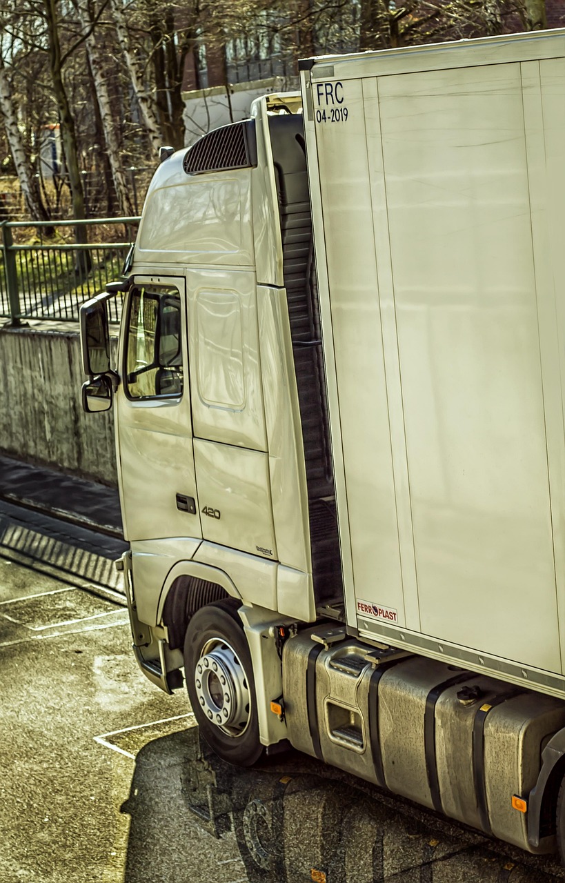 truck, road, traffic, transport, vice, commercial vehicle, vehicle, long-distance traffic, park, trucks, truck, truck, truck, truck, truck, commercial vehicle